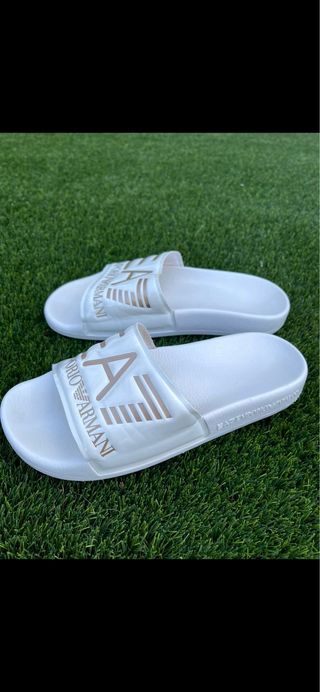 Chanclas Emporio Armani blancas