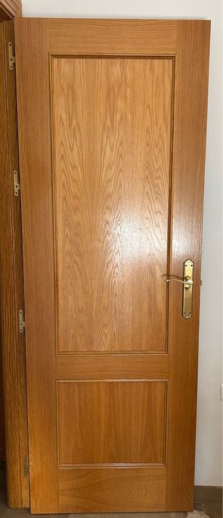 Puerta madera maciza 