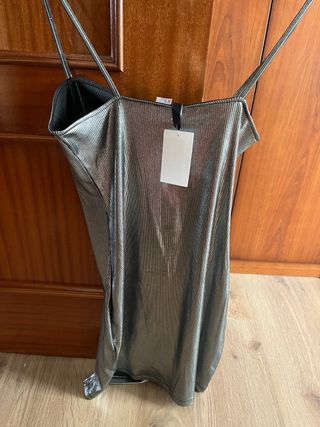 Vestido plateado brillante