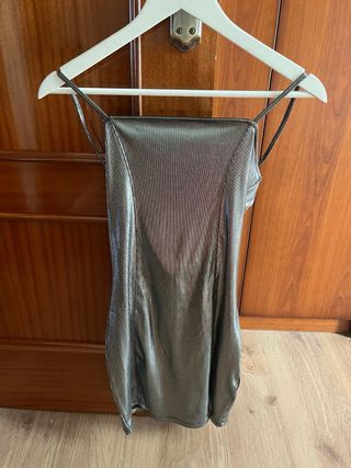 Vestido plateado brillante