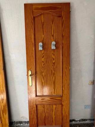 Puertas madera maciza antiguas
