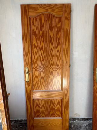 Puertas madera maciza antiguas
