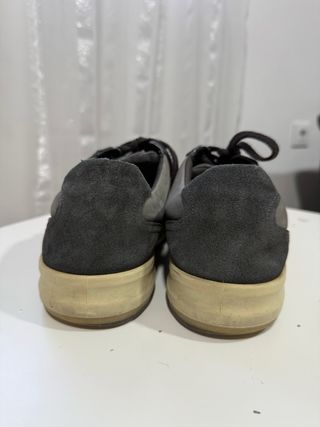 Zapatillas ECCO grises y marrones
