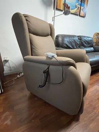 Sillón reclinable marrón piel sintética