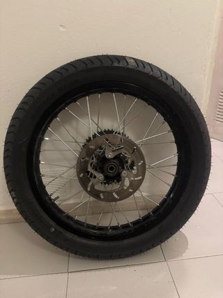 Llantas Rieju MRT: Neumáticos incluidos