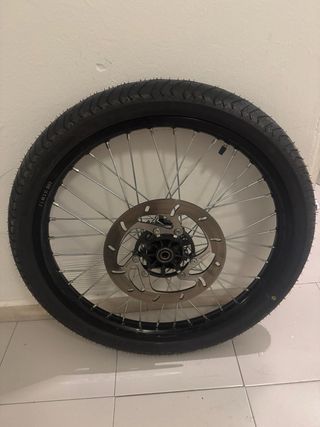 Llantas Rieju MRT: Neumáticos incluidos