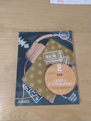 Tres libros de lengua castellana y literatura 2Eso