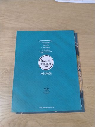Tres libros de lengua castellana y literatura 2Eso