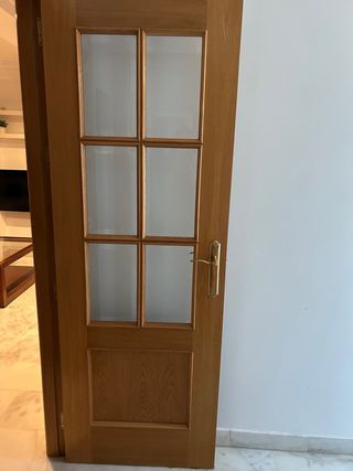 Puertas madera maciza palilleria y cristal bis
