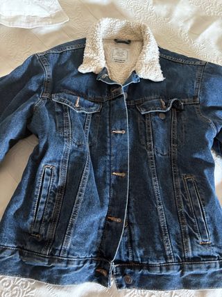 Cazadora vaquera Pull&Bear borreguillo