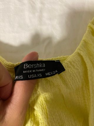 Mono amarillo verano