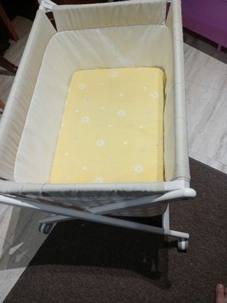 Minicuna beige con lunares