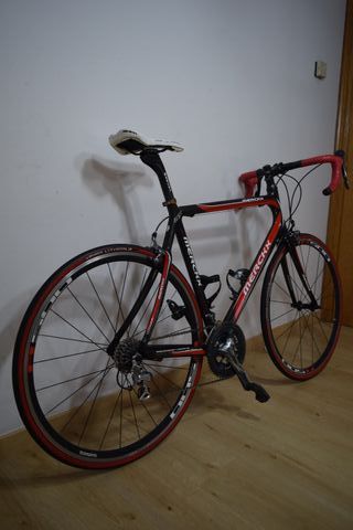 Bicicleta de carretera Eddy Merckx carbono nueva