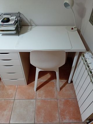 Escritorio IKEA LAGKAPTEN/ALEX blanco