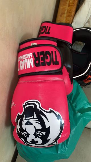 Guantes Kickboxing Tiger Muay Thai
negociable 
