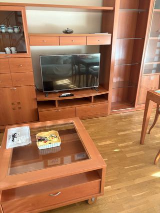 Muebles salón madera