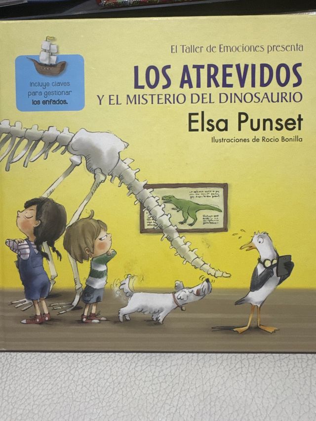 Los atrevidos y el misterio del dinosaurio / Th...
