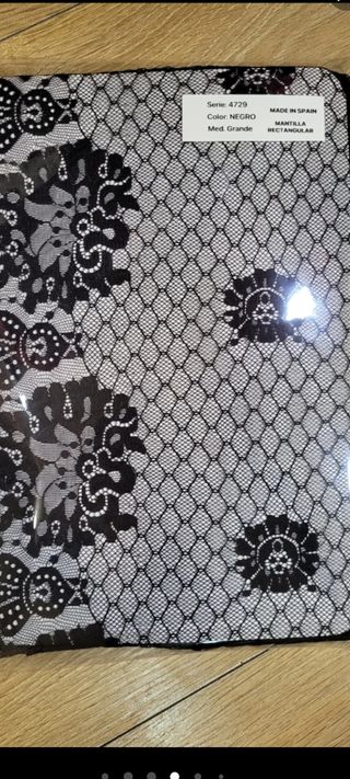 Mantilla encaje negro 130x250cm