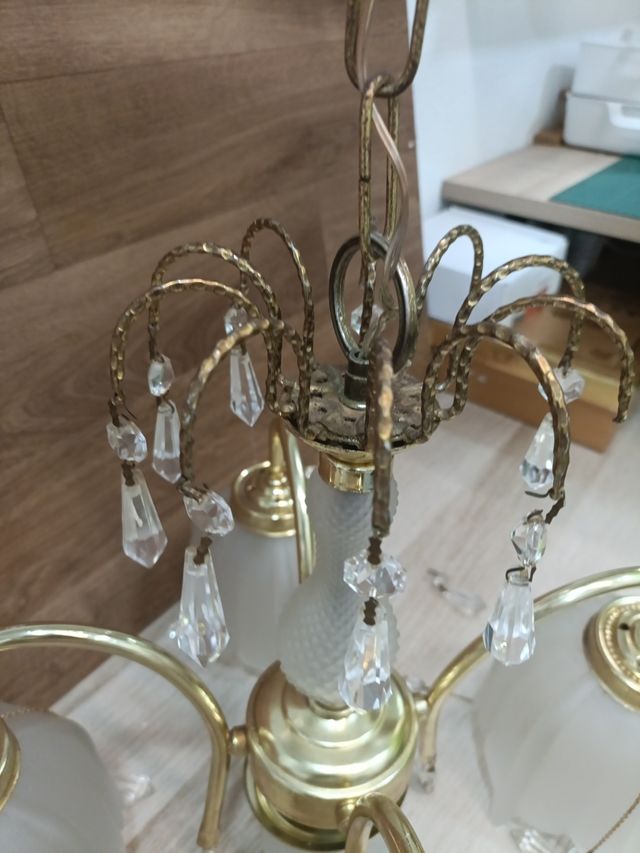 Lámpara antigua 4 brazos cristal.