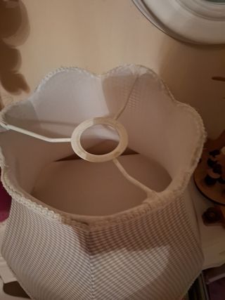 Lámpara infantil beige vichy 