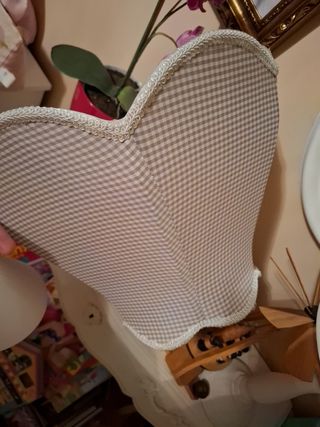 Lámpara infantil beige vichy 