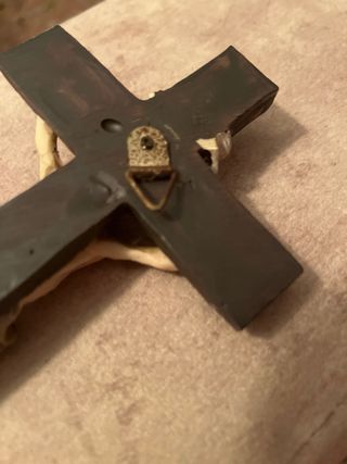 Crucifijo pequeño para colgar