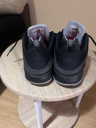 ZAPATILLAS NIKE  LEBRON ZOOM WITNESS (GS) 