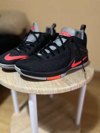 ZAPATILLAS NIKE  LEBRON ZOOM WITNESS (GS) 