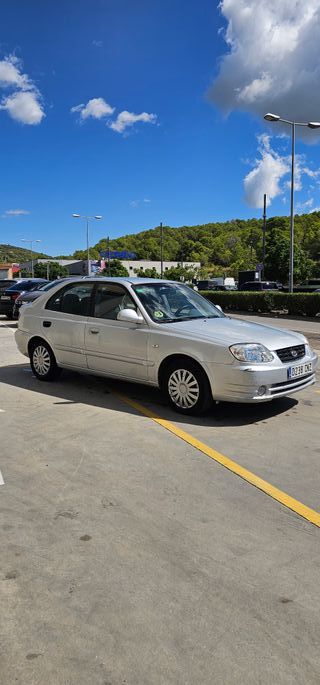Hyundai Accent 2003 Pegatina B 