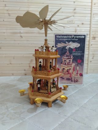 Piramide di Natale in legno