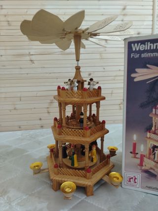 Piramide di Natale in legno