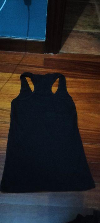 Camiseta negra tirantes