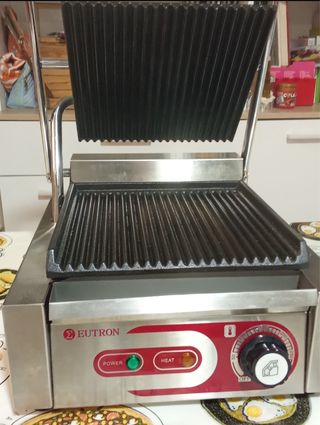 Grill profesional Eutron