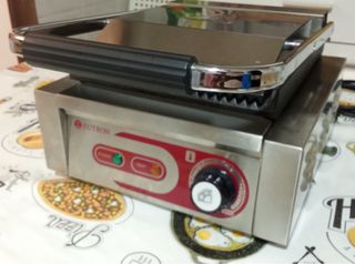 Grill profesional Eutron