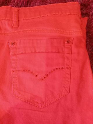 PANTALÓN ROJO 