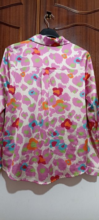 Blusa satin stampa animalier