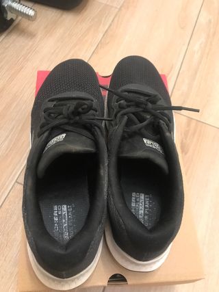 Skechers negras - zapatillas deportivas