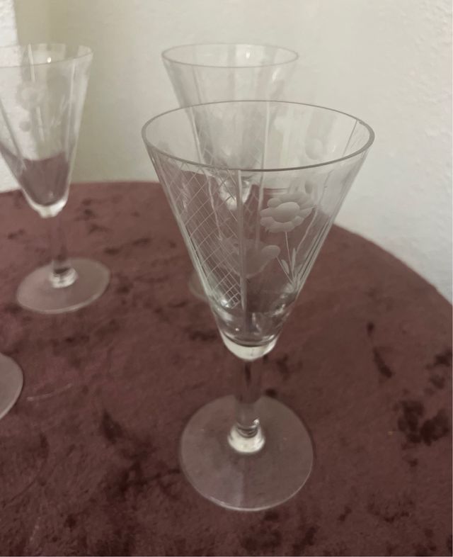 4 tazze vintage incise