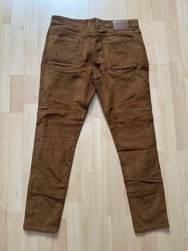 Pantalones pana marrón