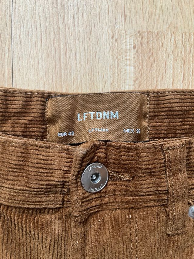 Pantalones pana marrón