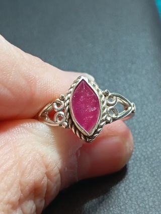 Anillo plata ley rubí facetado 