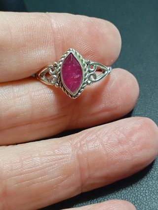Anillo plata ley rubí facetado 