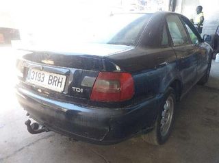 Audi 5438653 8d0821105m aleta delantera a4 berlina
