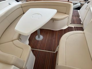 Jeanneau Prestige 30s: Embarcación