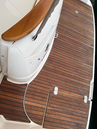 Jeanneau Prestige 30s: Embarcación