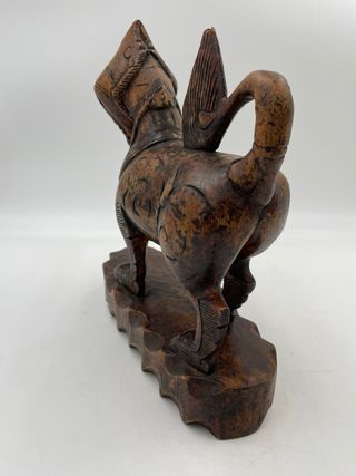 Escultura antigua talla madera arte oriental. 