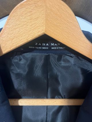 Traje Zara Man azul marino