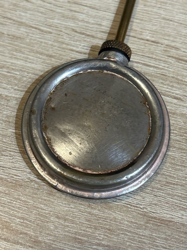 Aceitera antigua metálica Nº101 (20cc)