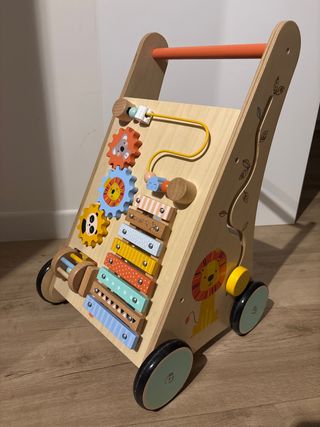Correpasillos Montessori de madera