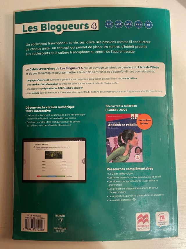 Libro de francés Les blogueurs 4